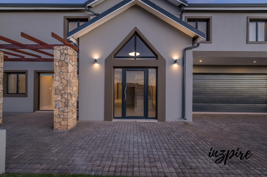 3 Bedroom Property for Sale in Hartland Lifestyle Estate Western Cape